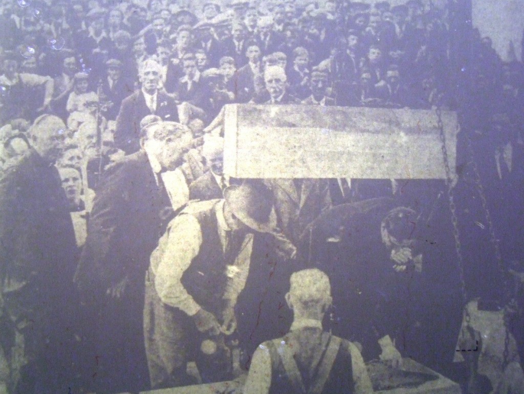 Laying of the foundation stone of Cork City Hall with President of the Excecutive Council Eamonn DeValera, 9 July 1932