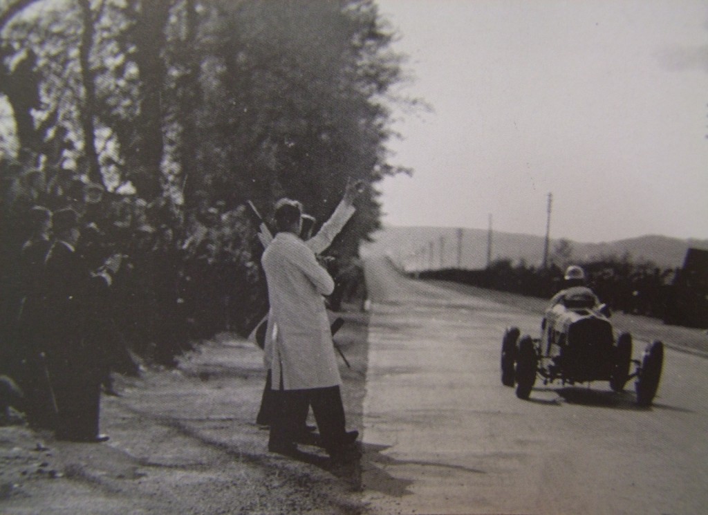 583a. Motor car racing on the Carrigrohane Straight Road, 14 May 1936