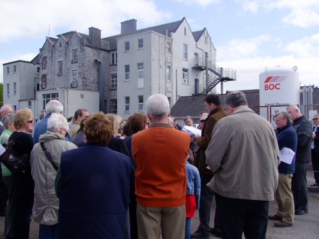 Historical walking tour with Cllr Kieran McCarthy, St. Finbarr's Hospital, Cork, 16 April 2011