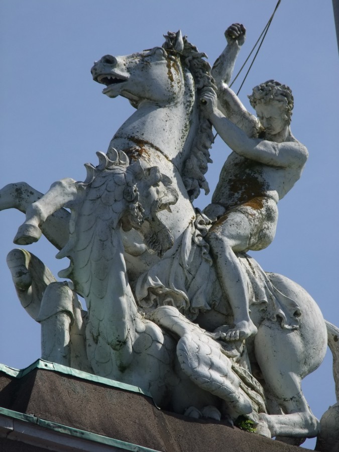 947b. King George Statue atop Steam Packet Office on Penrose Quay, present day