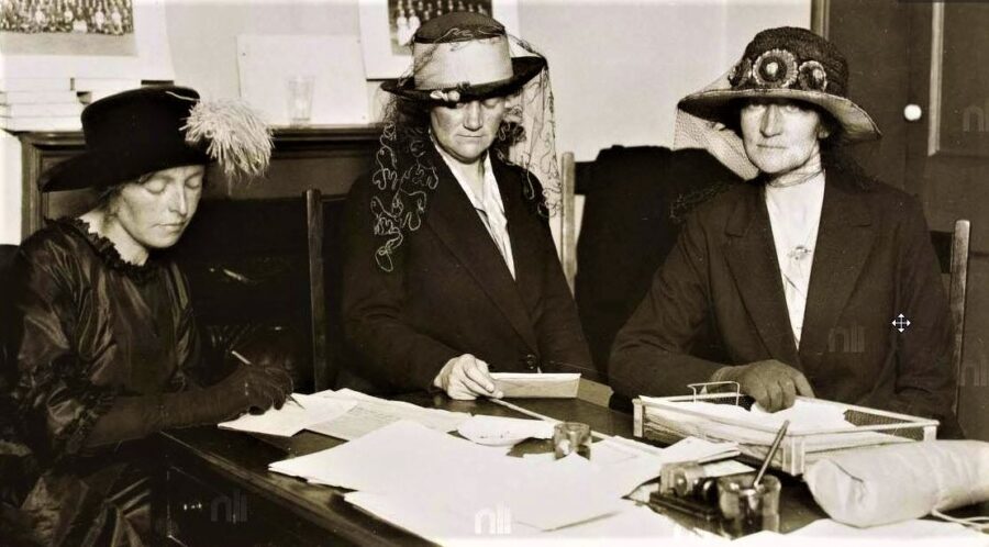 1114a. Muriel MacSwiney, Mary McSwiney & Annie MacSwiney, late 1920 (source: National Library of Ireland).