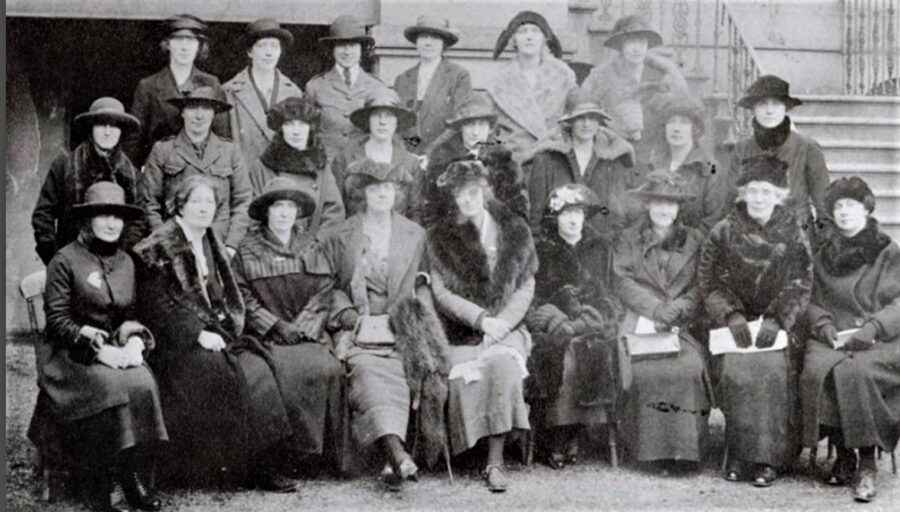 1136a. Photograph of Cumann na mBan Executive, 5 February 1922 (source: National Library of Ireland, Dublin).