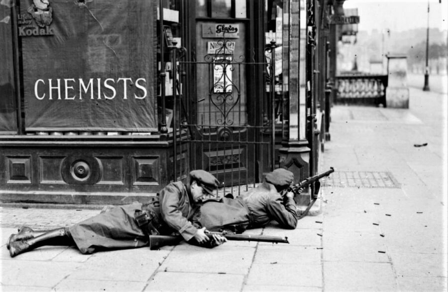 1159a. National Army snipers, Henry Street Dublin, July 1922 (source: National Library, Dublin).