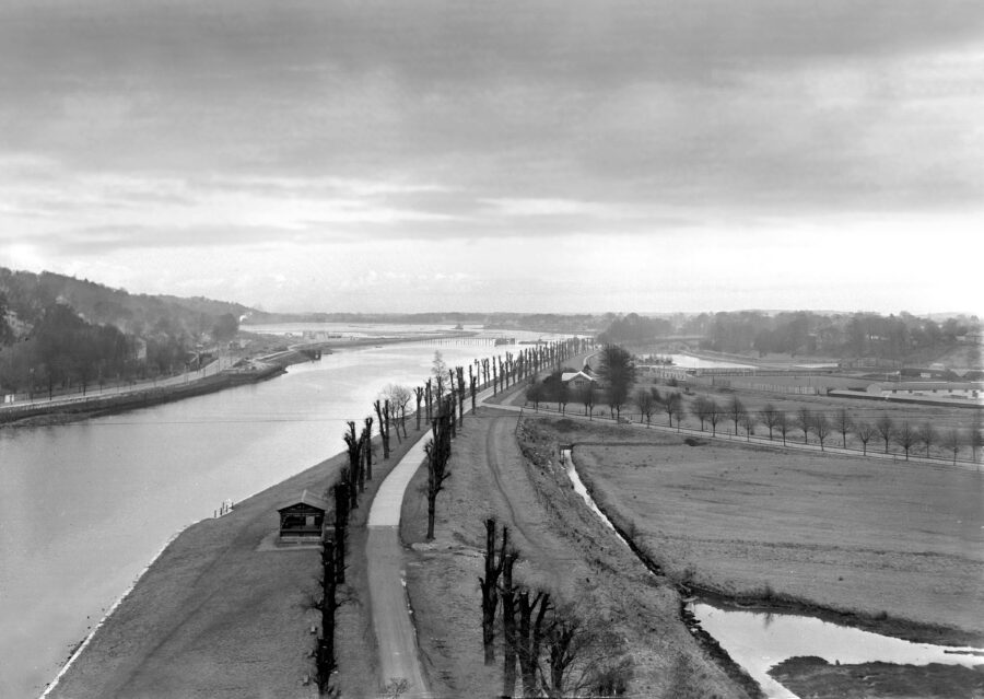 View of the Marina and Tivoli from top of new ESB pylon. Atlantic Pond and Cork Showgrounds on right 5 February 1952 Ref. 361E Cork Examiner