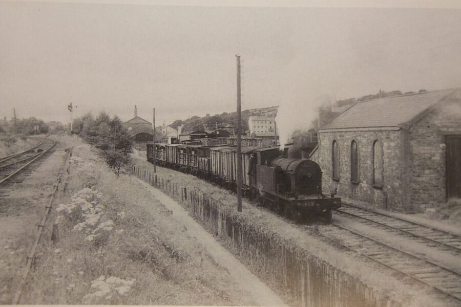 1191a. Bandon railway station, c.1920 (source: West Cork Through Time by Kieran McCarthy & Dan Breen).
